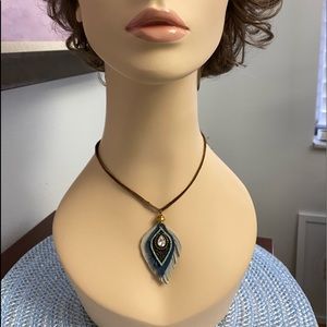 Boho-Hippie Leather Double Feather Neckl